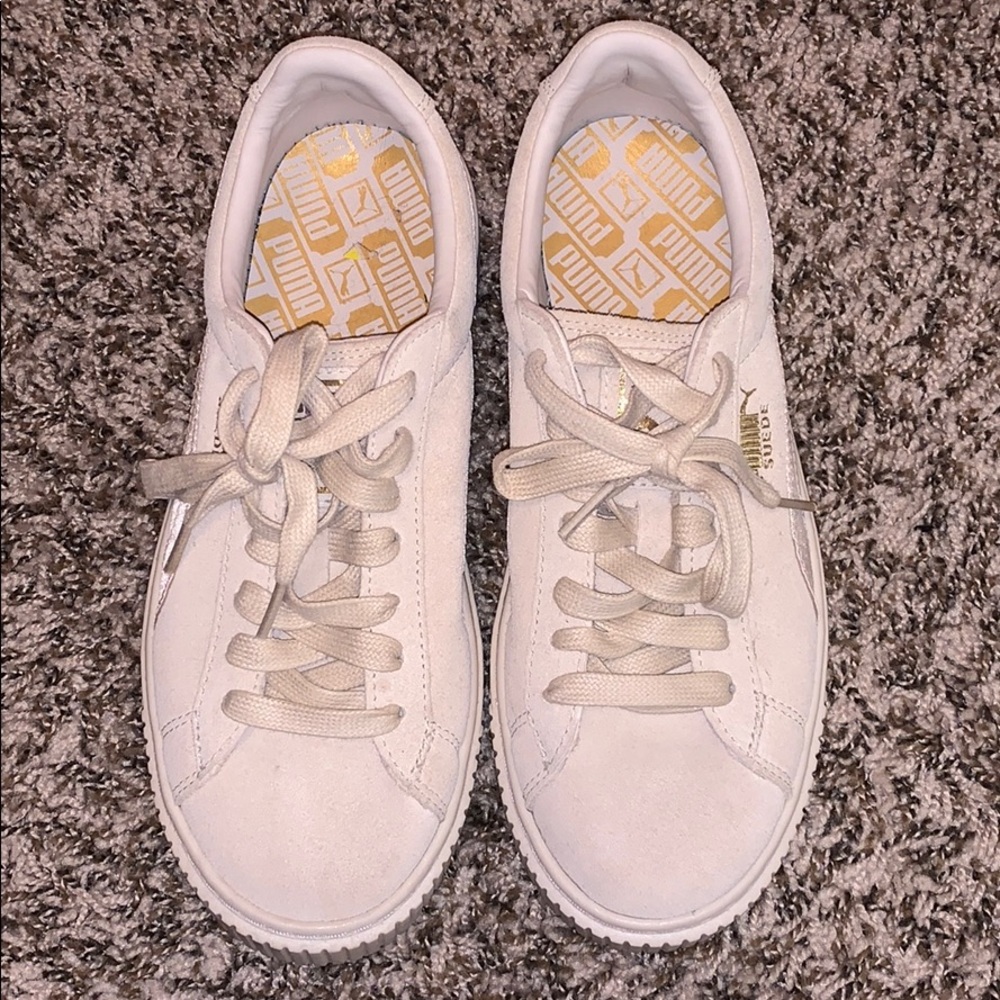 WORN ONCE! Suede Puma Sneakers